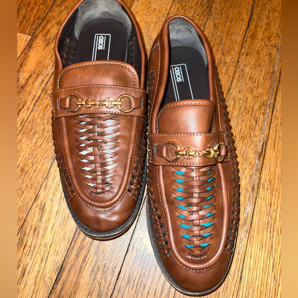 ASOS DESIGN men’s woven loafers in brown with Gold Accent.